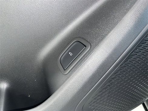 New 2026 Chevrolet Traverse LT w/ Sun and Wheel Package image 26