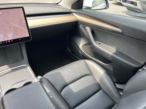 Used 2022 Tesla Model 3 RWD image 17