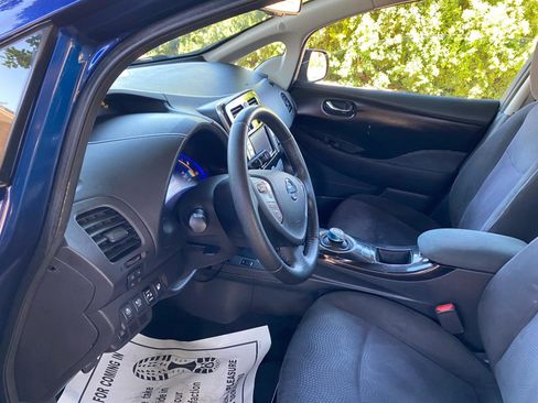 Used 2016 Nissan Leaf SV FWD image 33