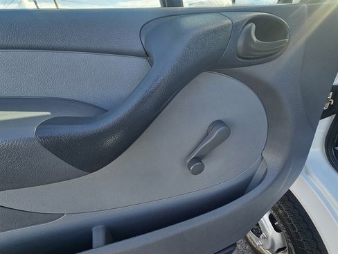 Used 2005 Dodge Sprinter 3500 w/ Cargo Group I RWD image 12