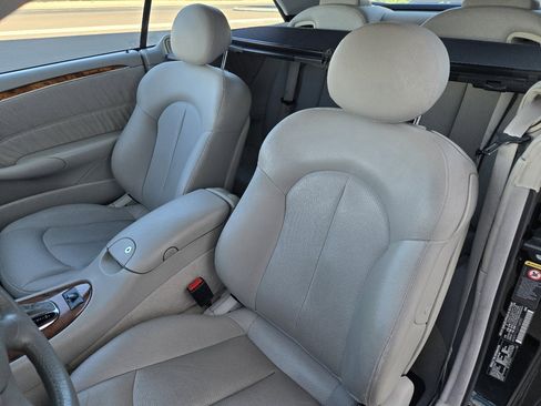 Used 2005 Mercedes-Benz CLK 500 Cabriolet image 7