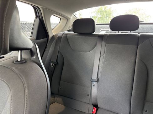 Used 2025 Kia K4 FWD image 40