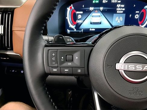 New 2025 Nissan Pathfinder Platinum image 21