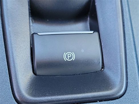 Certified 2023 Ford Maverick XLT w/ XLT Luxury Package image 16