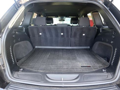 Used 2019 Jeep Grand Cherokee Laredo w/ 18" Wheel & 8.4" Radio Group image 54