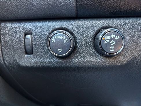 Used 2021 Chevrolet Colorado ZR2 image 18