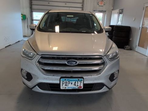 Used 2017 Ford Escape SE w/ SE Cold Weather Package AWD/4WD image 8