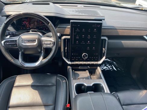 Used 2024 GMC Acadia Denali w/ Super Cruise Package AWD/4WD image 9