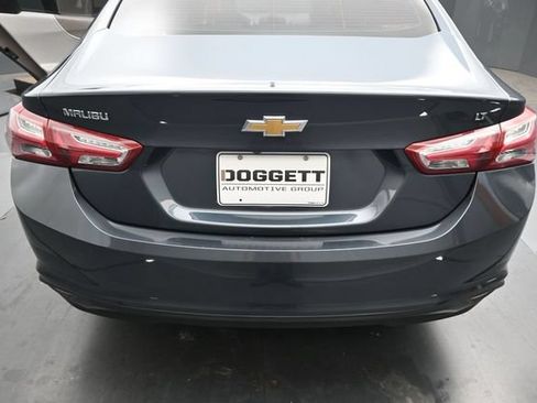 Used 2019 Chevrolet Malibu LT w/ Leather Package FWD image 23