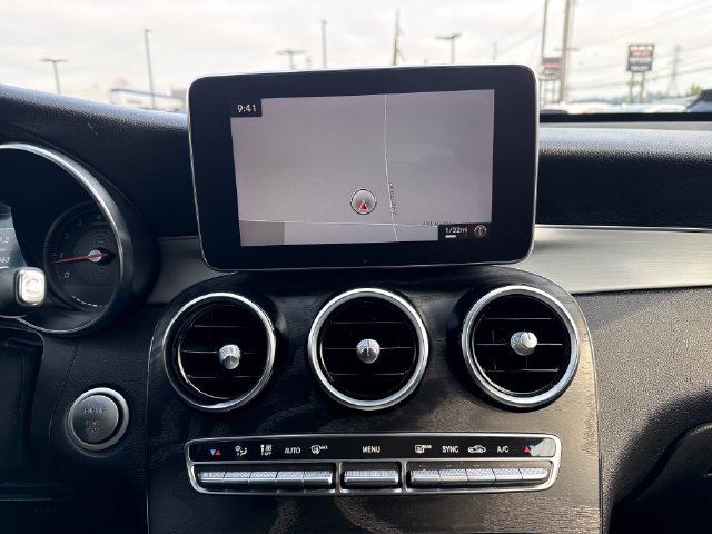 Used 2019 Mercedes-Benz GLC 300 4MATIC image 22