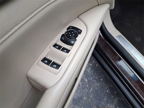 Used 2020 Lincoln MKZ w/ Convenience Package image 12