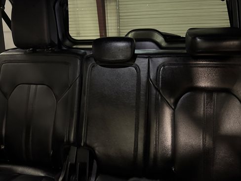 Used 2021 Ford Expedition Max Limited image 16