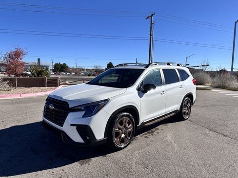 Used 2025 Subaru Ascent Bronze Edition image 2