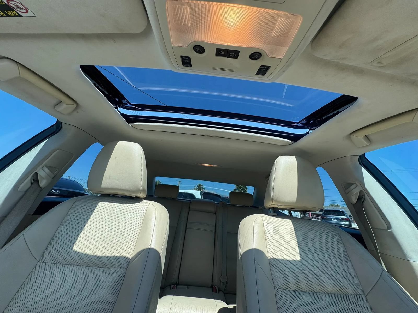 Used 2013 Lexus ES 300h w/ Luxury Pkg FWD image 43