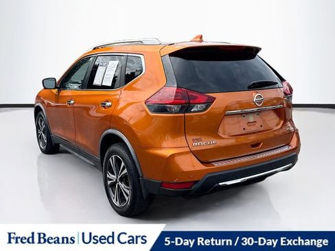 Used 2019 Nissan Rogue SV w/ Premium Package AWD/4WD image 6