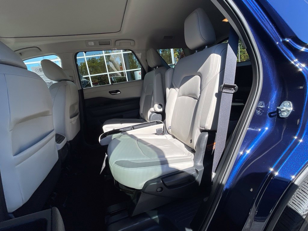 Certified 2023 Nissan Pathfinder SL w/ SL Premium Package AWD/4WD image 20