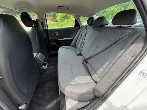 Used 2025 Kia K4 FWD image 34