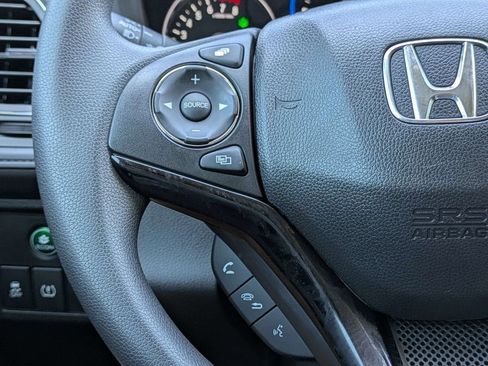 Used 2017 Honda HR-V EX image 26