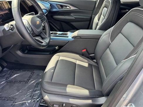 Used 2026 Chevrolet Equinox EV LT w/ Convenience Package II AWD/4WD image 12