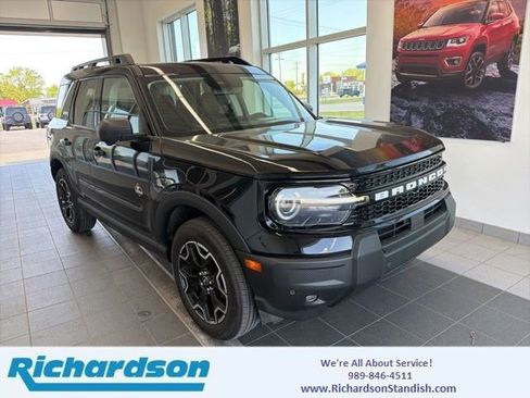 Certified 2025 Ford Bronco Sport Outer Banks w/ Outer Banks Tech Package+ AWD/4WD image 1