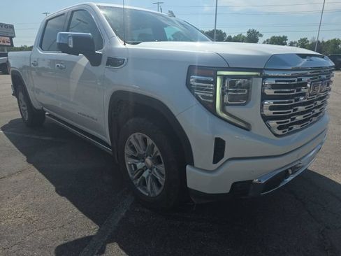 Used 2022 GMC Sierra 1500 Denali AWD/4WD image 1