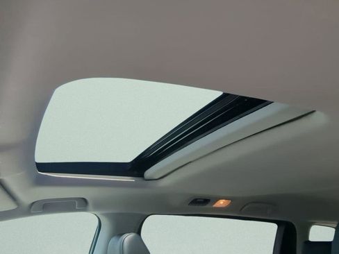 Certified 2025 Honda Odyssey EX-L image 17