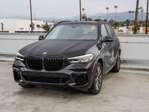 Used 2023 BMW X5 xDrive45e w/ M Sport Package image 4