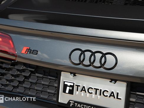 Used 2020 Audi R8 V10 w/ Carbon Exterior Package image 18