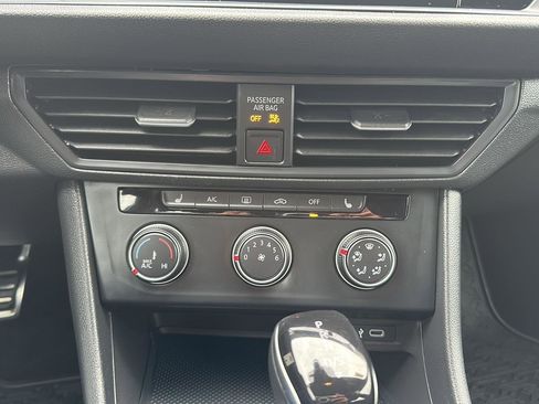 Used 2024 Volkswagen Jetta Sport FWD image 30