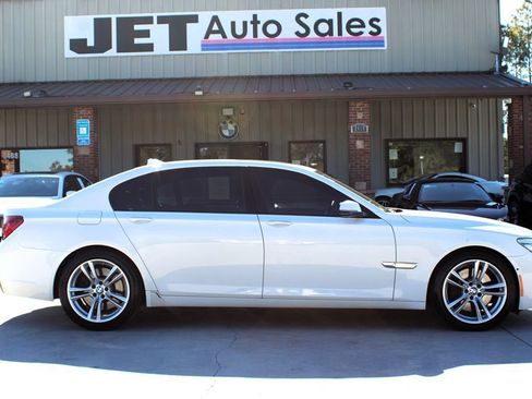 Used 2015 BMW 750Li image 8