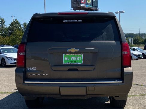 Used 2016 Chevrolet Suburban LTZ AWD/4WD image 4