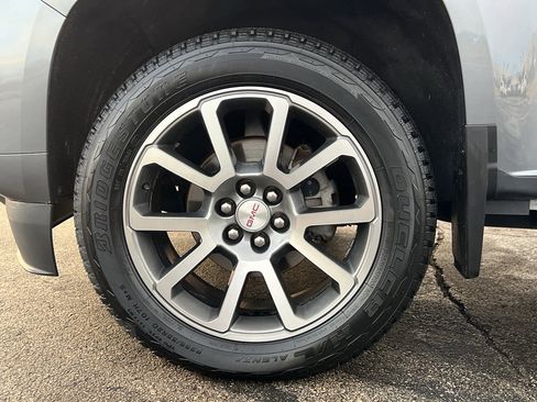 Used 2021 GMC Canyon Denali image 9