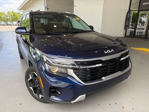 Used 2024 Kia Seltos EX FWD image 1