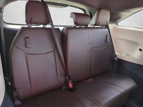 Certified 2024 Toyota Sienna Platinum AWD/4WD image 20