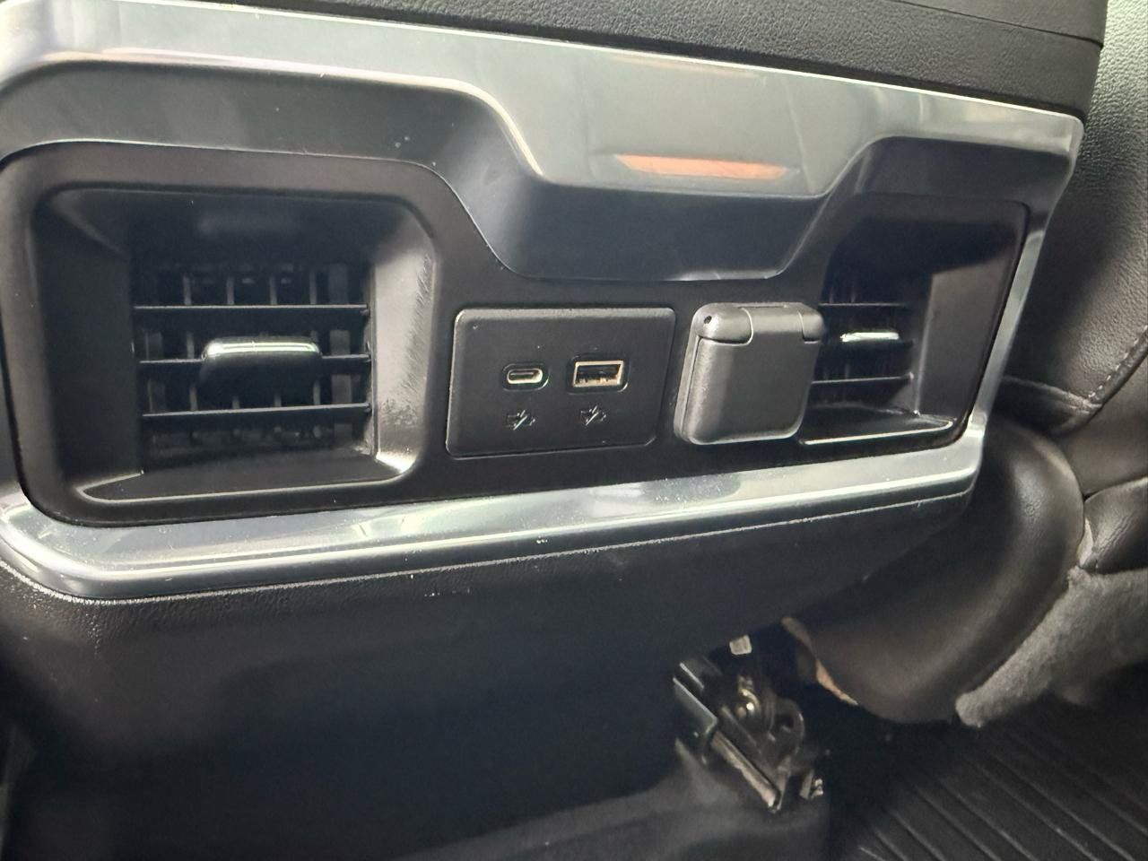 Used 2019 GMC Sierra 1500 AT4 w/ AT4 Premium Package AWD/4WD image 16