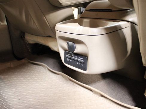 Used 2004 Ford Excursion Limited image 33