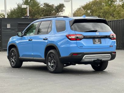Used 2025 Honda Pilot TrailSport
