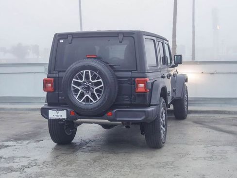 New 2025 Jeep Wrangler Sahara w/ Technology Group image 9