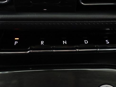 Used 2022 Lincoln Nautilus Reserve AWD/4WD image 56