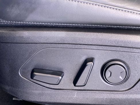 Used 2023 Kia Sorento S w/ Panoramic Sunroof Package FWD image 17