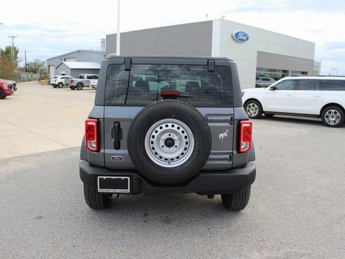 New 2025 Ford Bronco 4-Door image 4