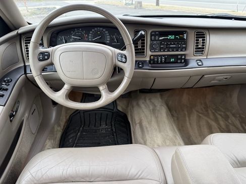 Used 2000 Buick Park Avenue Ultra w/ Gran Touring Pkg image 9