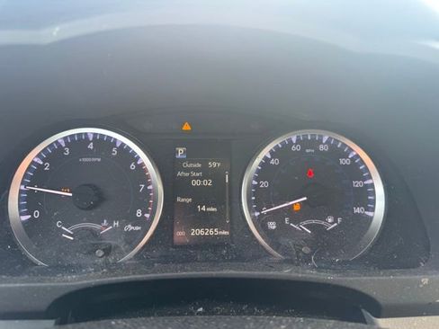 Used 2017 Toyota Highlander LE image 13