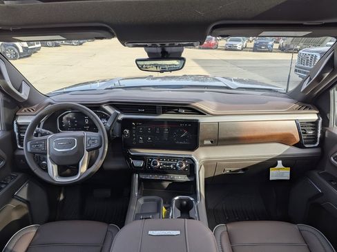 New 2026 GMC Sierra 3500 Denali w/ Denali Reserve Package image 18