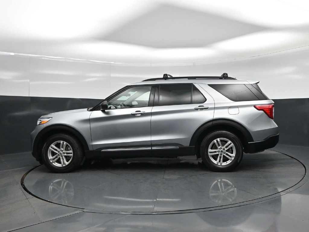 Certified 2022 Ford Explorer XLT w/ Equipment Group 202A AWD/4WD image 25