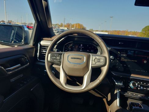 Certified 2024 GMC Sierra 1500 Denali image 15
