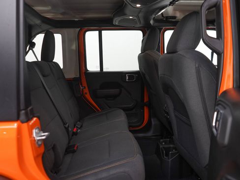 Used 2025 Jeep Wrangler Unlimited Sport AWD/4WD image 12