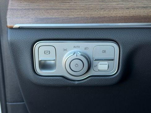 New 2026 Mercedes-Benz GLS 450 4MATIC image 27