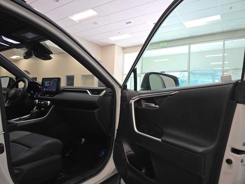Used 2023 Toyota RAV4 XSE w/ XSE Grade Weather Package AWD/4WD image 28