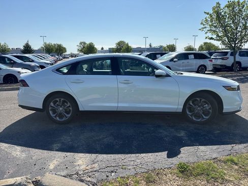 Used 2023 Honda Accord EX-L image 12